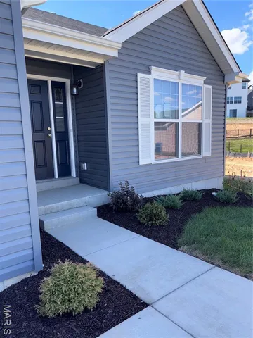 $365,000 | 356 Winding Bluffs Court, Fenton, MO 63026