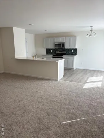 $365,000 | 356 Winding Bluffs Court, Fenton, MO 63026