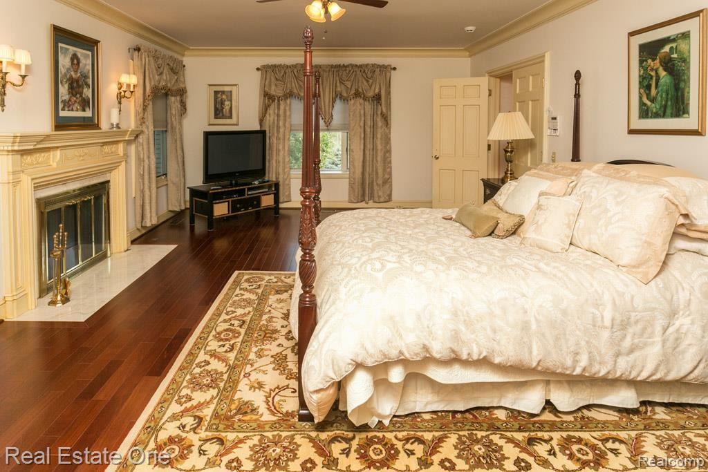 5941 Southgate Road Rochester, MI 48306 - Photo 36 of 72 5941SouthgateRd-34.jpg