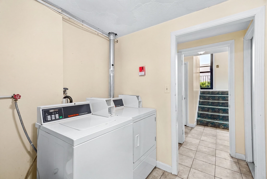 464 Bank Fall River, Unit 3 Fall River, MA 02720 - Photo 13 of 18