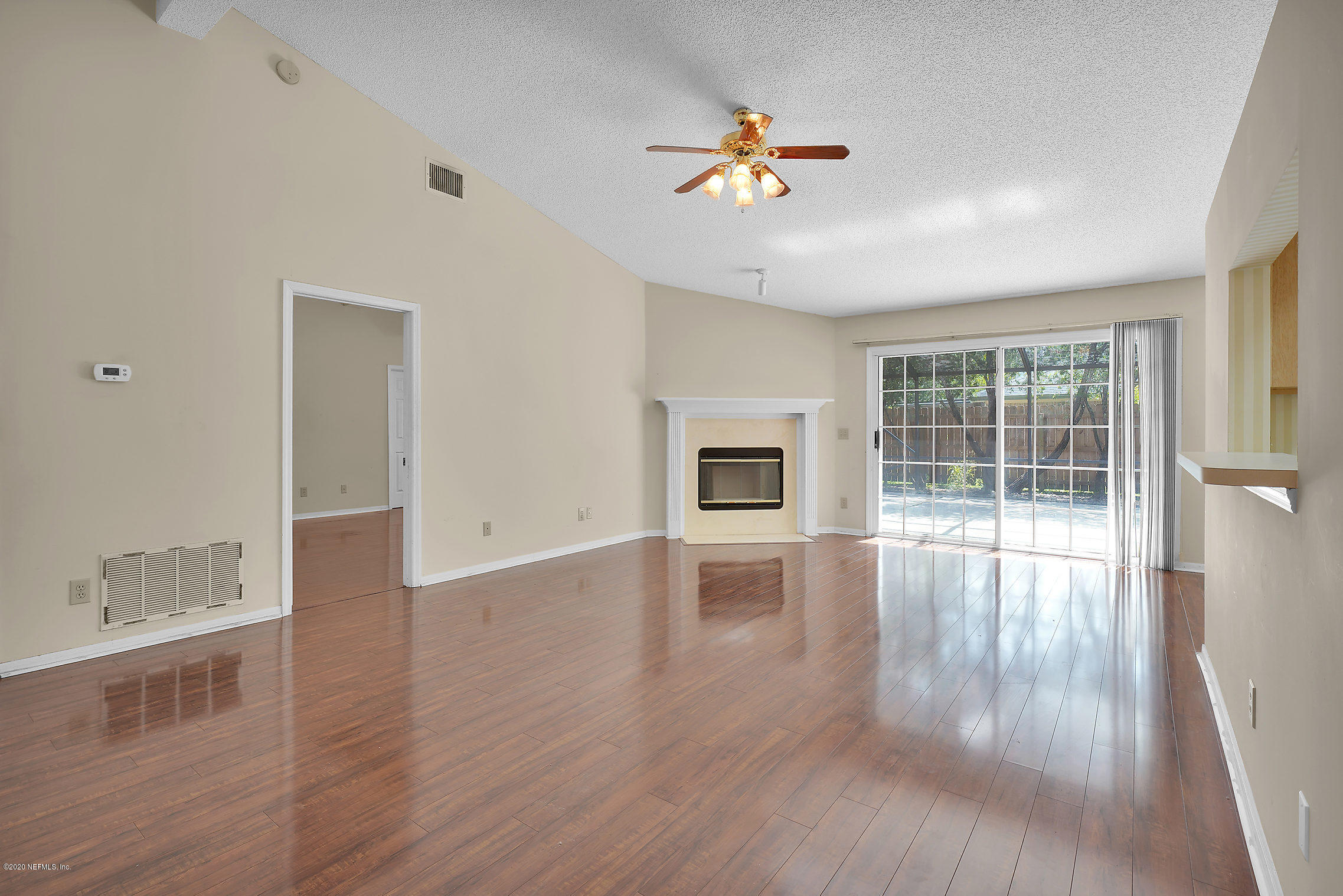 1493 Marsh Rabbit Way Fleming Island, FL 32003 - Photo 5 of 28 009-1493MarshRabbitWay-FlamingIsland-FL-