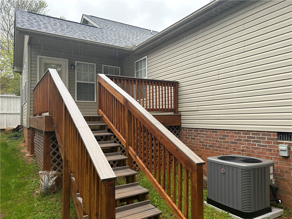 114 Plantation Drive Pendleton, SC 29670 - Photo 3 of 22