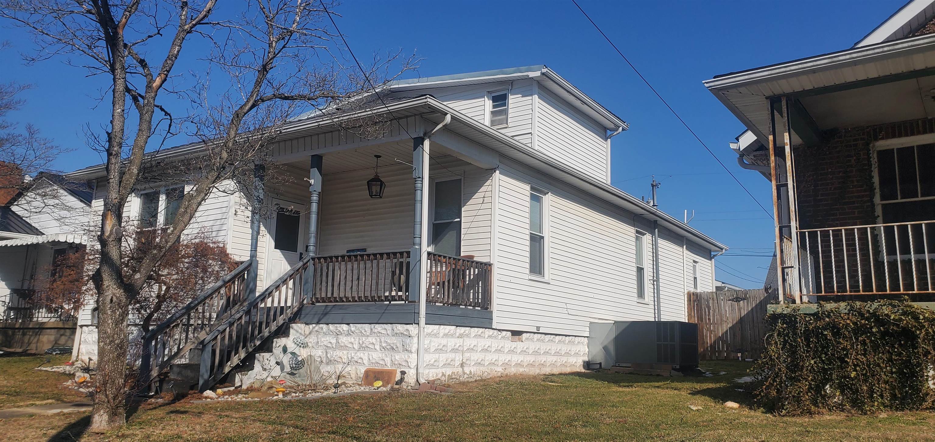 615 Brown Street Raceland, KY 41169 - Photo 2 of 19
