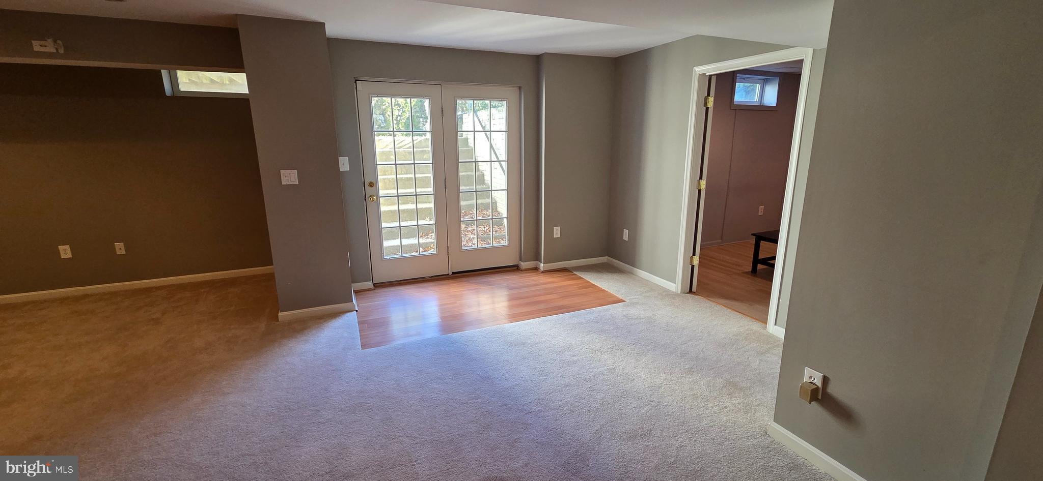 25366 Vacation Place Aldie, VA 20105 - Photo 35 of 51 an empty room with windows