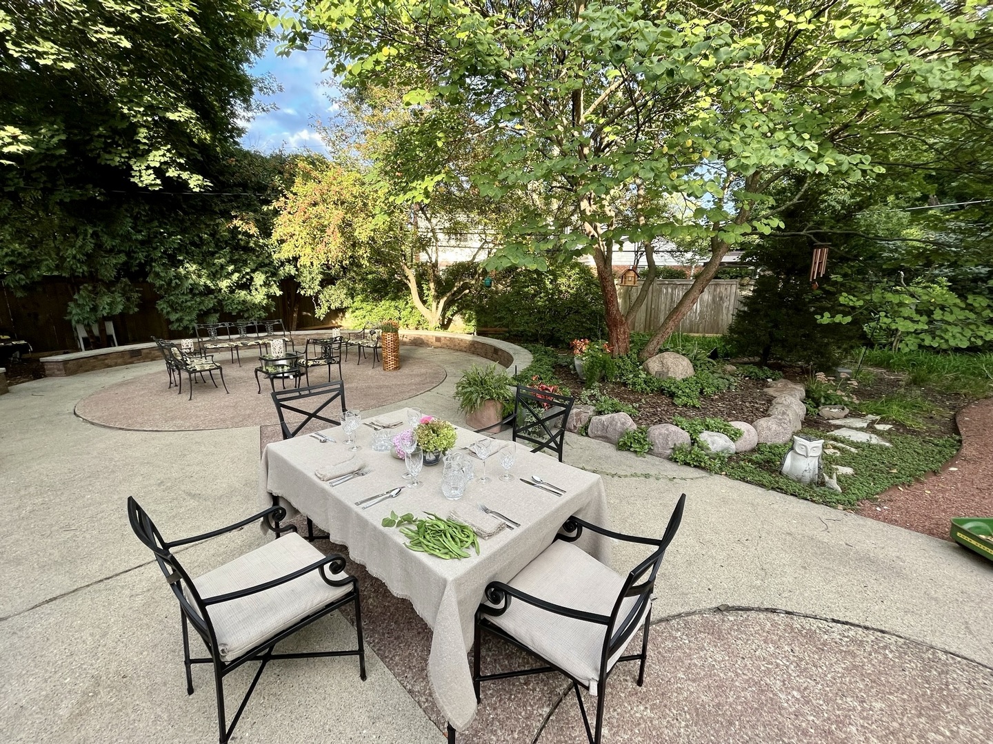 718 Chilton Lane Wilmette, IL 60091 - Photo 3 of 48 a view of an outdoor space with seating