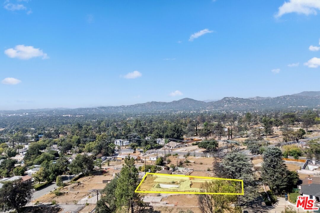 930 Athens Street Altadena, CA 91001 - Photo 7 of 12 a view of a city