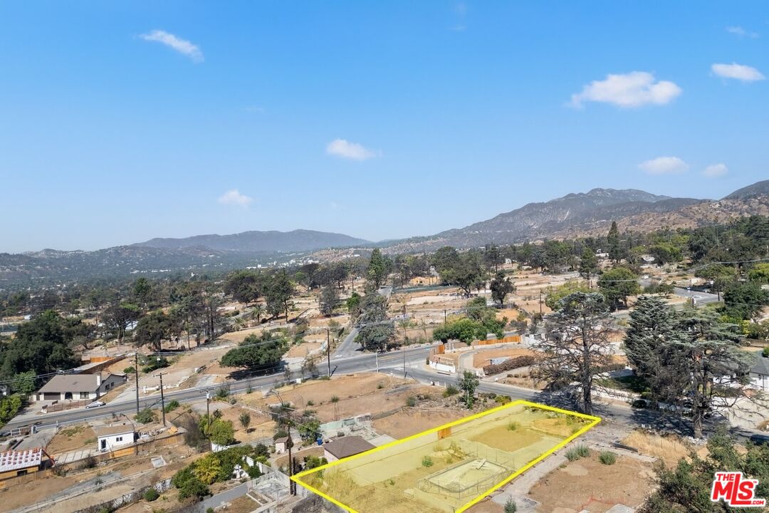 930 Athens Street Altadena, CA 91001 - Photo 8 of 12 a view of a city