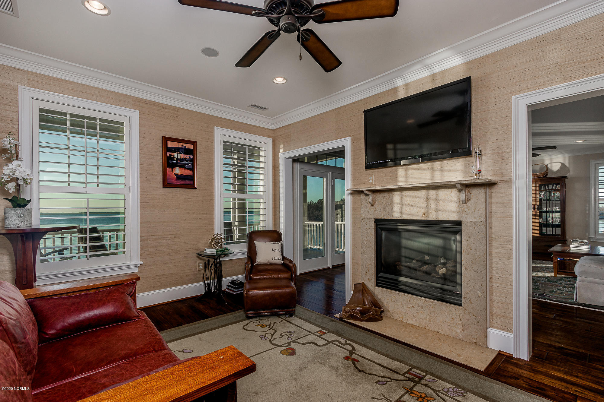 2680 Lennoxville Road Beaufort, NC 28516 - Photo 21 of 61 Cozy den with fireplace