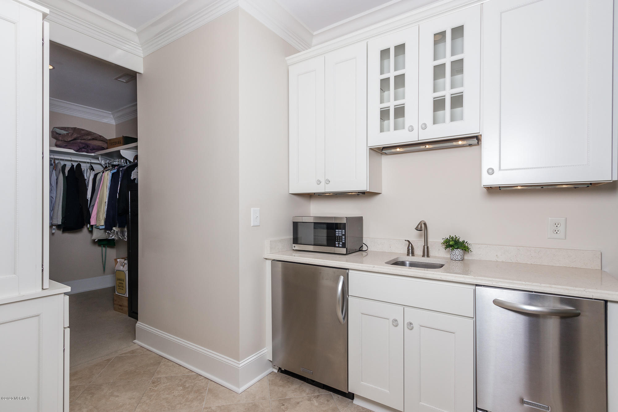 2680 Lennoxville Road Beaufort, NC 28516 - Photo 30 of 61 En suite master kitchenette/closet