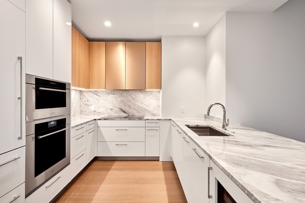 240 Devonshire Street, Unit 4014 Boston, MA 02110 - Photo 3 of 42