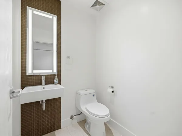 $3,400 | 6735 Yucca Street, Unit 406, Los Angeles, CA 90028
