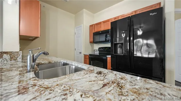$274,900 | 60 Knox Road, Unit Z204, Rocky Mount, MO 65072
