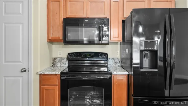 $269,000 | 60 Knox Road, Unit Z204, Rocky Mount, MO 65072