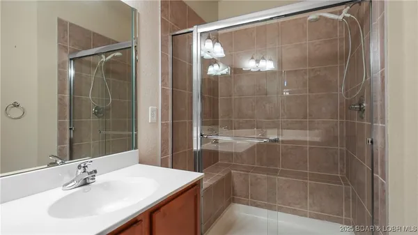 $269,000 | 60 Knox Road, Unit Z204, Rocky Mount, MO 65072