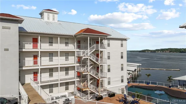 $269,000 | 60 Knox Road, Unit Z204, Rocky Mount, MO 65072