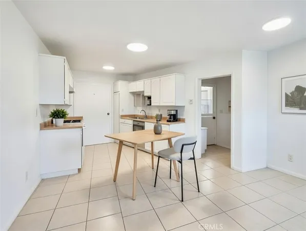 $2,150 | 409 Burchett Street, Glendale, CA 91203