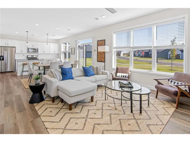 $3,260 | 4634 Atlas Place, Woodbury, MN 55129