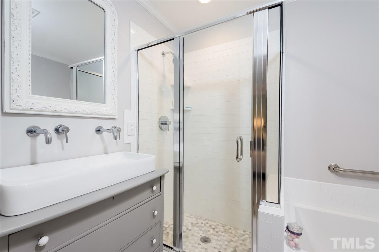 5908 Caledonia Street Raleigh, NC 27609 - Photo 17 of 25 Gallery Image 17
