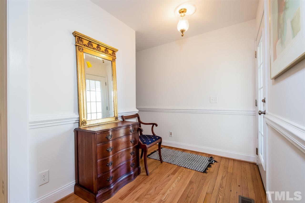 5908 Caledonia Street Raleigh, NC 27609 - Photo 4 of 25 Gallery Image 4