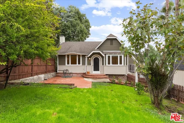 $1,850,000 | 720 North La Fayette Park Place, Los Angeles, CA 90026