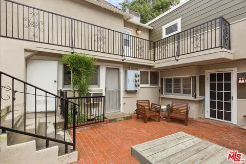 $1,850,000 | 720 North La Fayette Park Place, Los Angeles, CA 90026