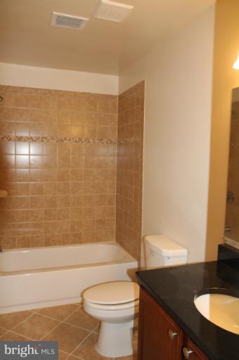 11751 Indian Ridge Road Reston, VA 20191 - Photo 6 of 15 Bath