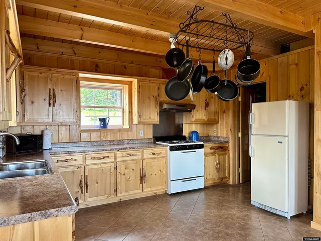 $1,399,000 | 70 Ms208 Highway, Encampment, WY 82325