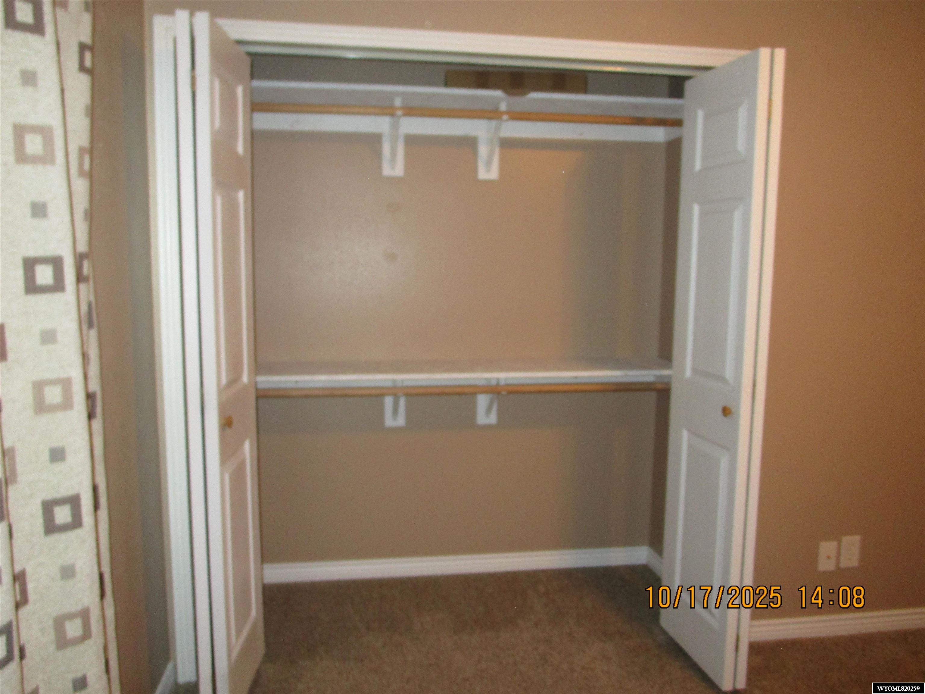 645 Easy Street Green River, WY 82935 - Photo 14 of 49