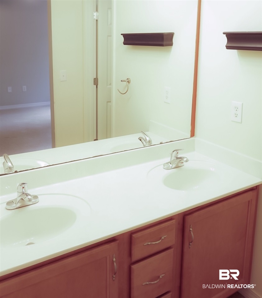 109 Asbury Hill Road Daphne, AL 36526 - Photo 9 of 20 Master Bath