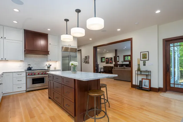 $1,390,000 | 1511 South Lake Drive, Shell Lake, WI 54871