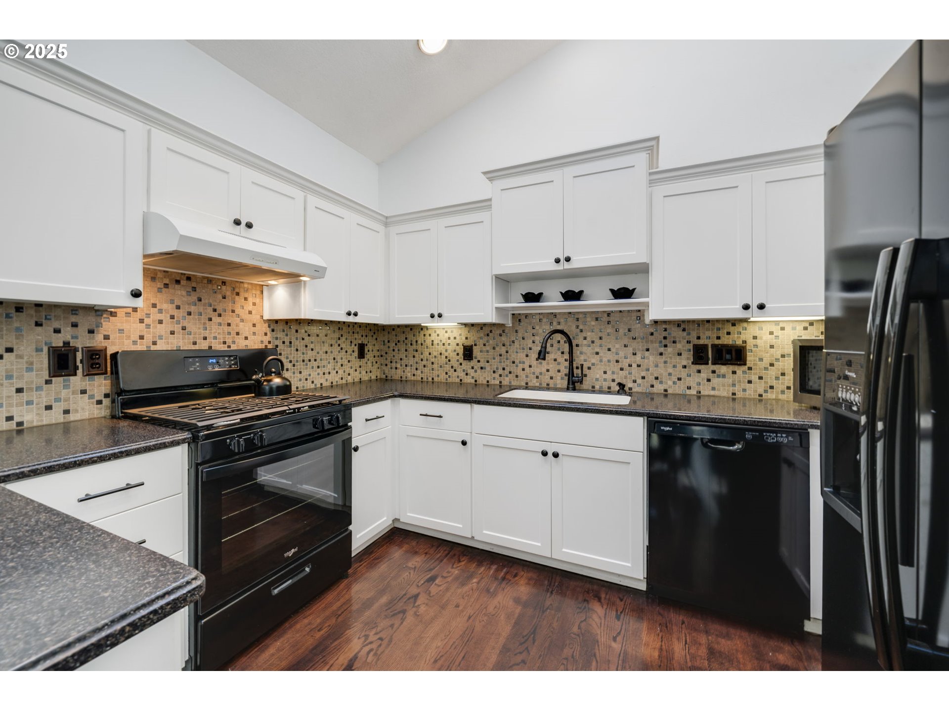 719 Northeast Dallas Street Camas, WA 98607 - Photo 13 of 47 Kitchen