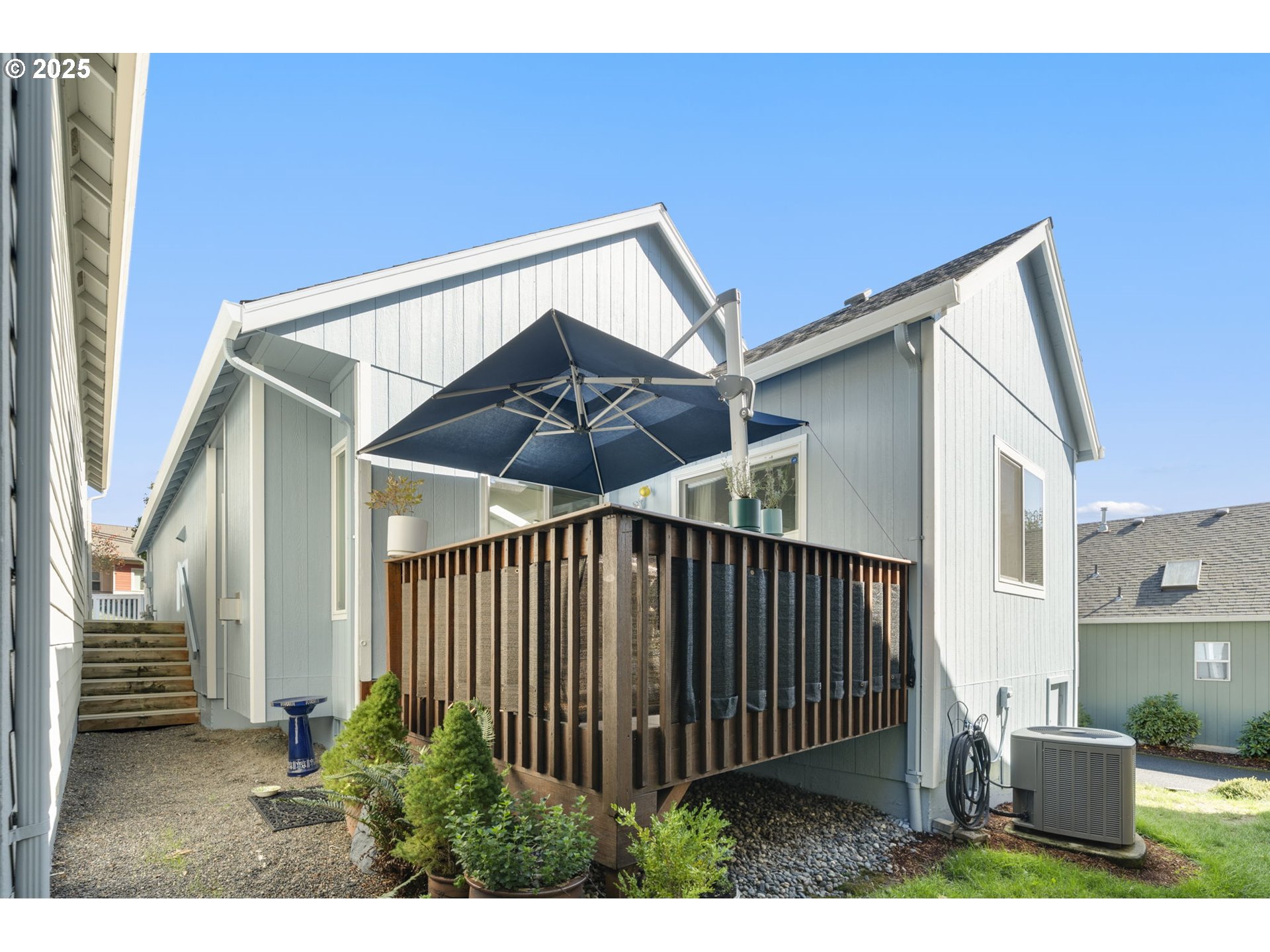 719 Northeast Dallas Street Camas, WA 98607 - Photo 27 of 47 Deck