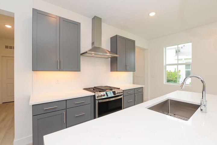 10307 Dreamweaver Road Port St. Lucie, FL 34987 - Photo 15 of 55 Kitchen5