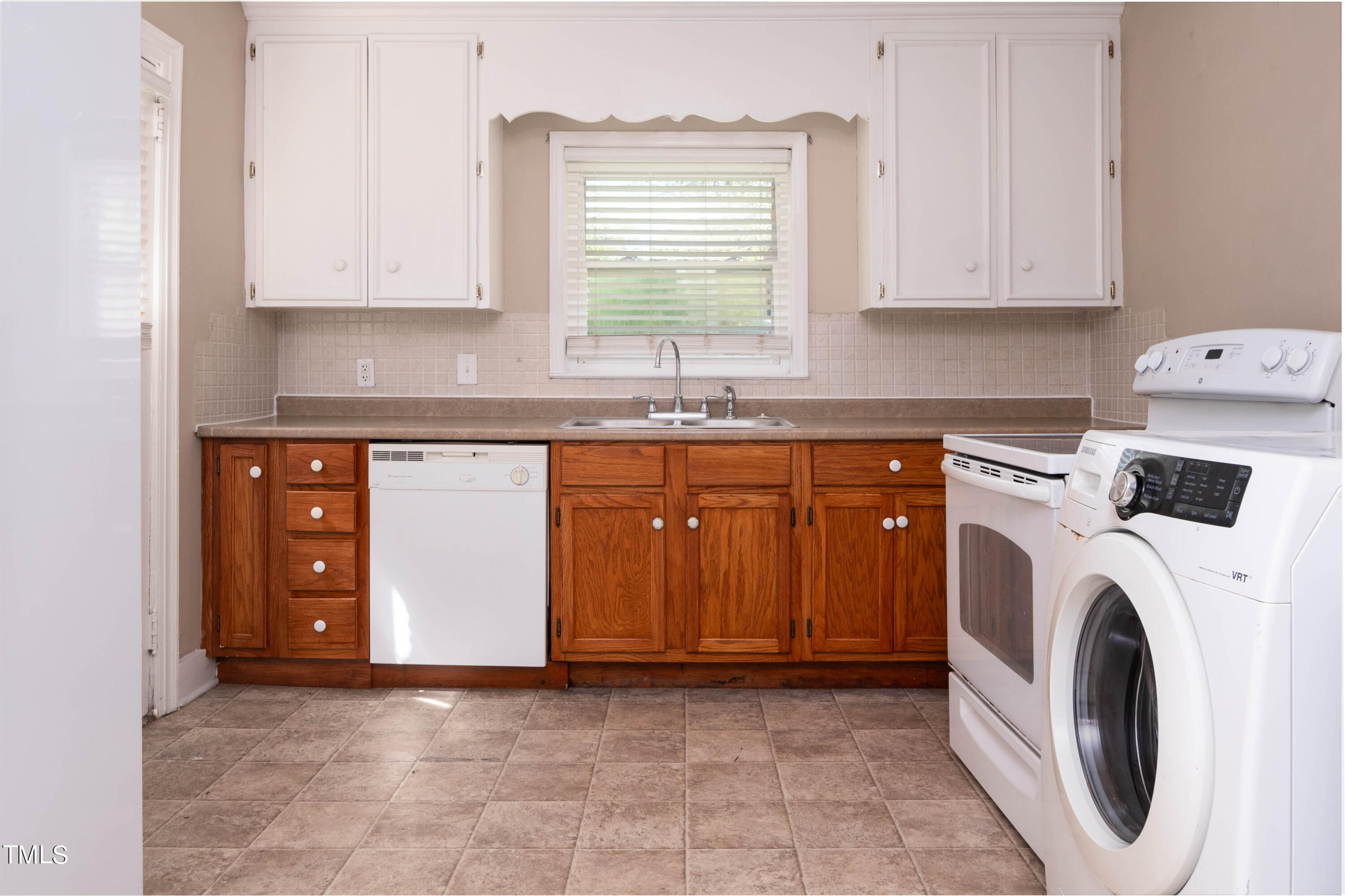 2601 North Roxboro Street Durham, NC 27704 - Photo 25 of 76 2601 N Roxboro-24
