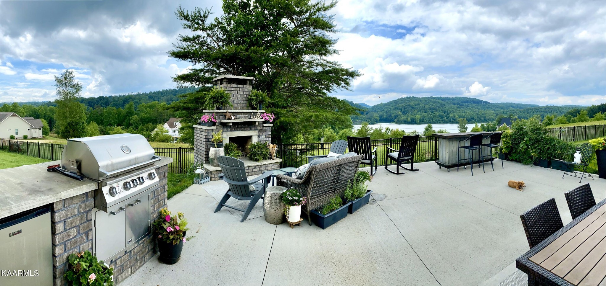 102 Pineberry West Road Oak Ridge, TN 37830 - Photo 2 of 34 Gallery Image 2