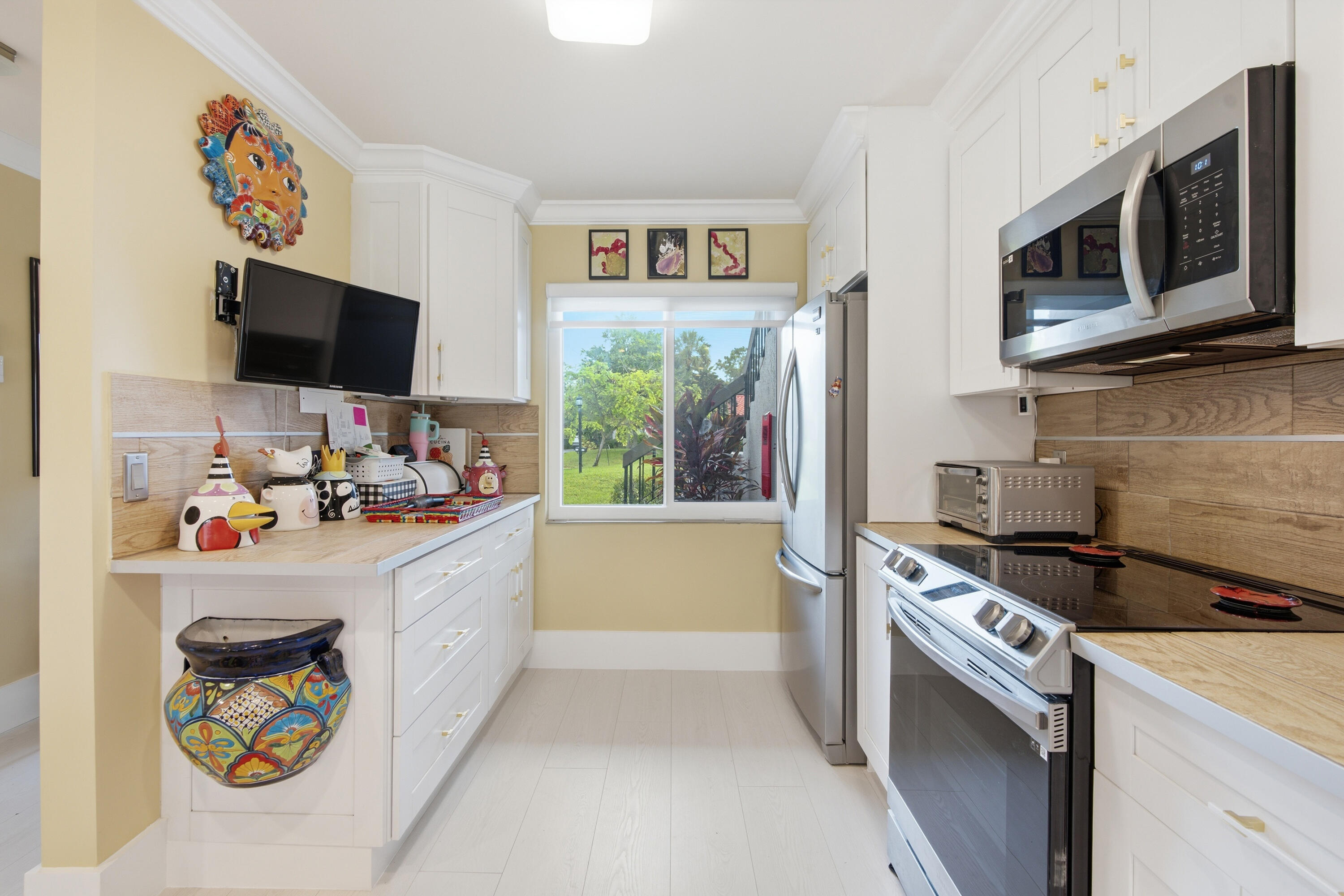 9232 Pecky Cypress Lane, Unit 2G Boca Raton, FL 33428 - Photo 5 of 36 25_luxpro.media 9232 pecky cypress lane