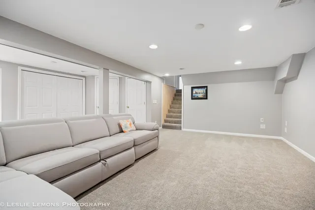 $579,900 | 1484 Hodlmair Court, Elk Grove Village, IL 60007