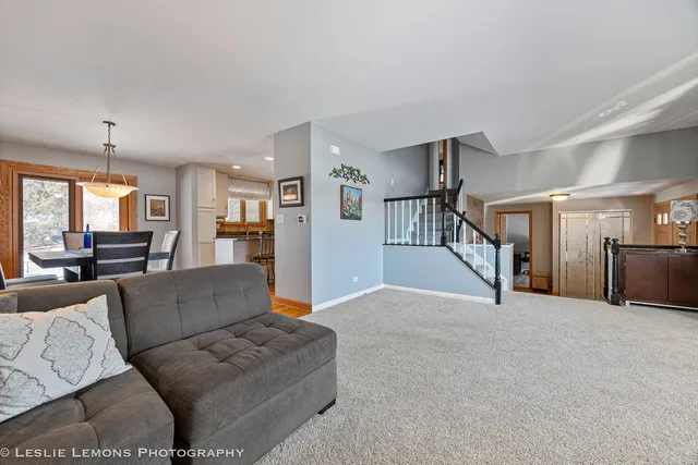 $579,900 | 1484 Hodlmair Court, Elk Grove Village, IL 60007