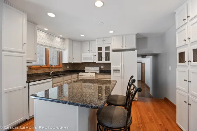 $579,900 | 1484 Hodlmair Court, Elk Grove Village, IL 60007