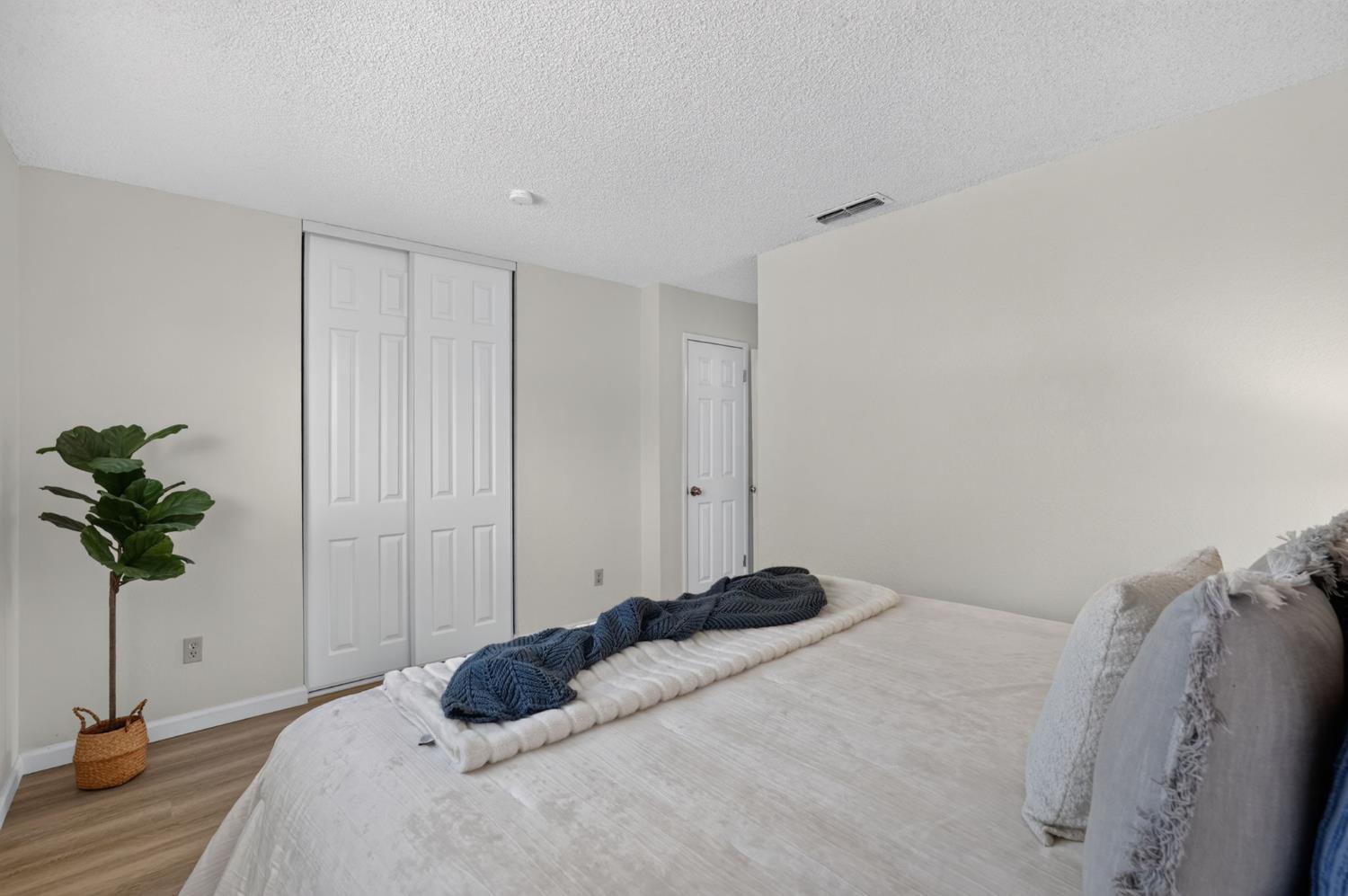 1437 Entrada Way Modesto, CA 95355 - Photo 28 of 51