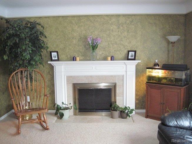 1645 Newcastle Road Grosse Pointe, MI 48236 - Photo 2 of 15 IMG_1486.JPG
