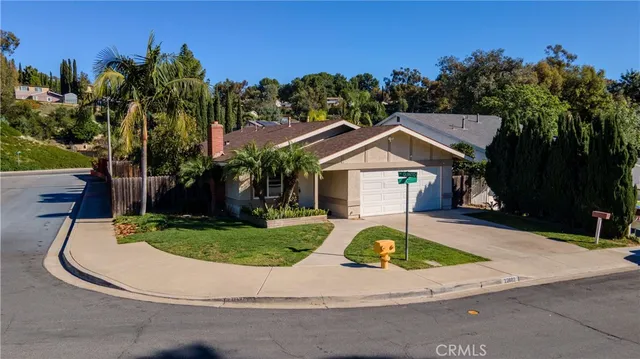 $1,169,000 | 22682 Vía Octavo, Mission Viejo, CA 92691