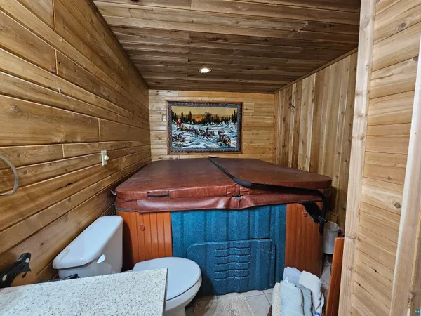 $565,000 | 4045 Long Lake Shores Road, Eveleth, MN 55734