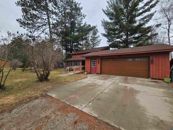 $565,000 | 4045 Long Lake Shores Road, Eveleth, MN 55734