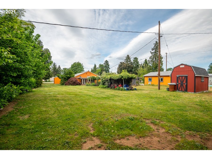 1228 Tucker Road Hood River, OR 97031 - Photo 4 of 31