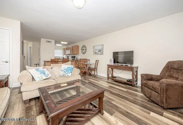 $2,100 | 1664 Beach Boulevard, Unit 90, Biloxi, MS 39531