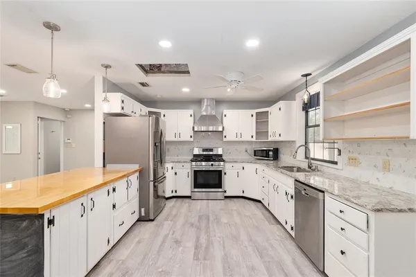 $428,000 | 3920 Southwest 1st Avenue, Gainesville, FL 32607