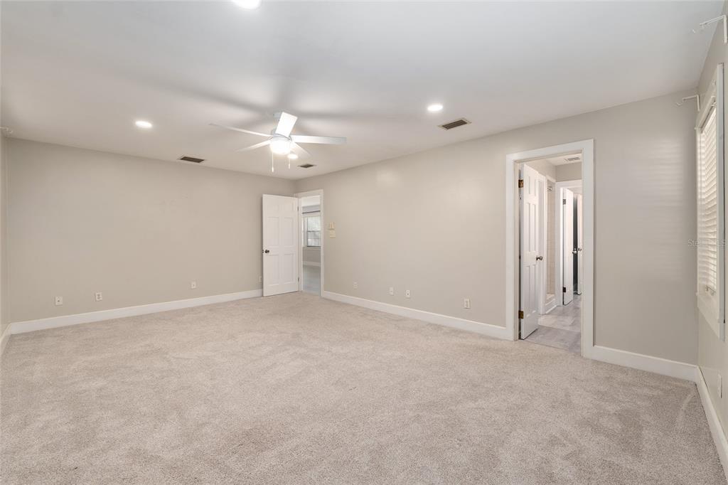 3920 Southwest 1st Avenue Gainesville, FL 32607 - Photo 10 of 31