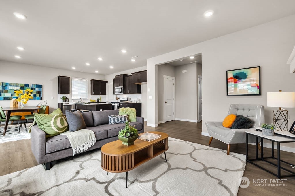 2902 Longhorn Loop, Unit 246 Ellensburg, WA 98926 - Photo 10 of 30 a living room with furniture kitchen view and a table