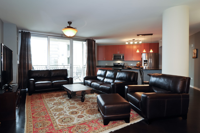 807 Davis Street, Unit 1209 Evanston, IL 60201 - Photo 2 of 17